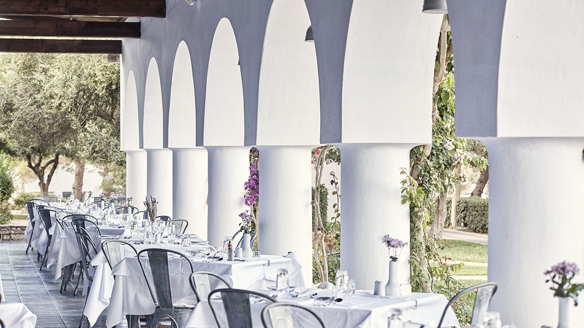 Minos Beach Art Hotel